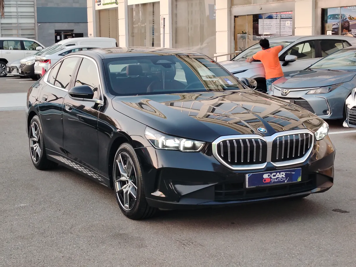 Car image 3