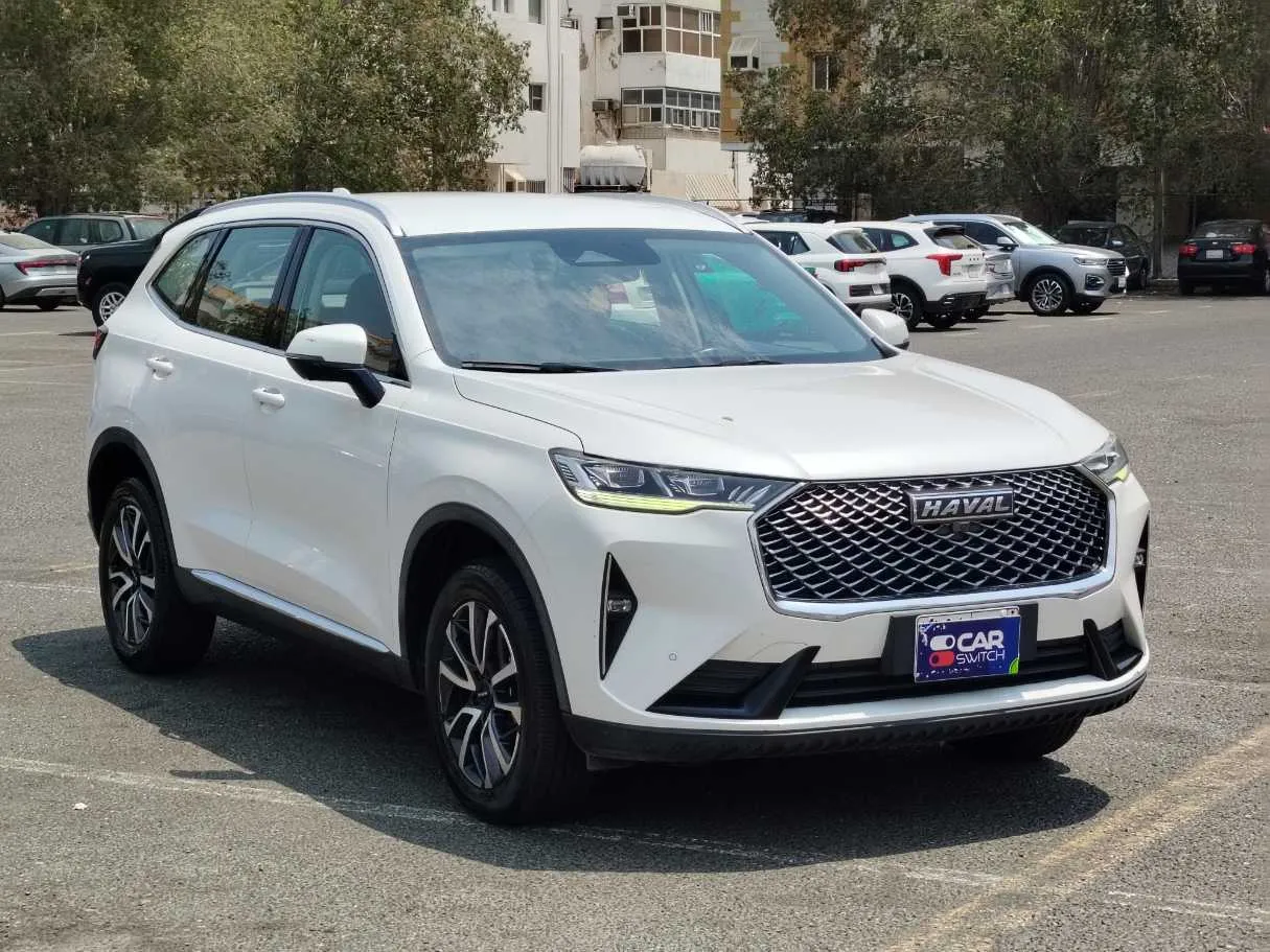Car image 3