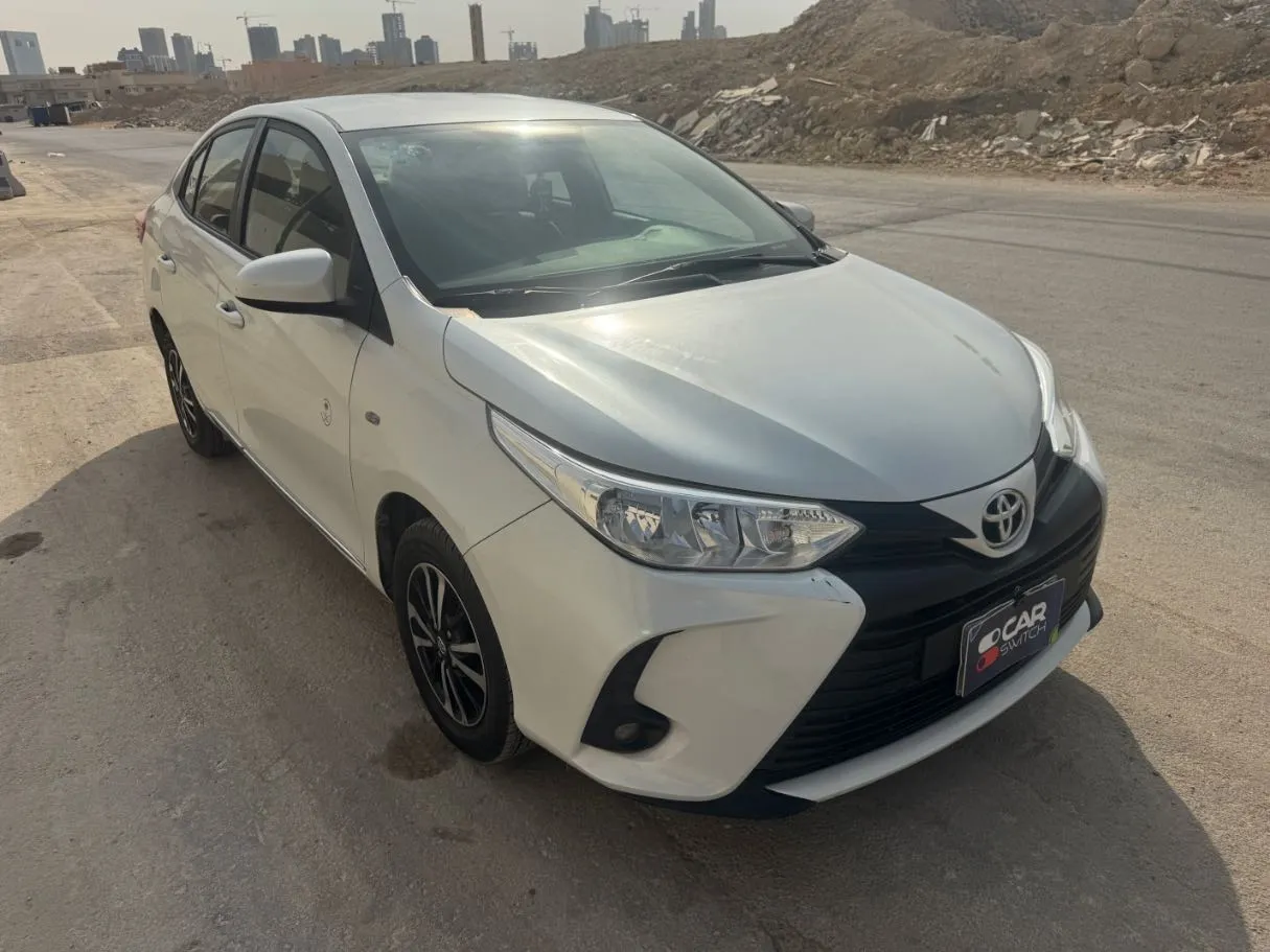 Car image 3