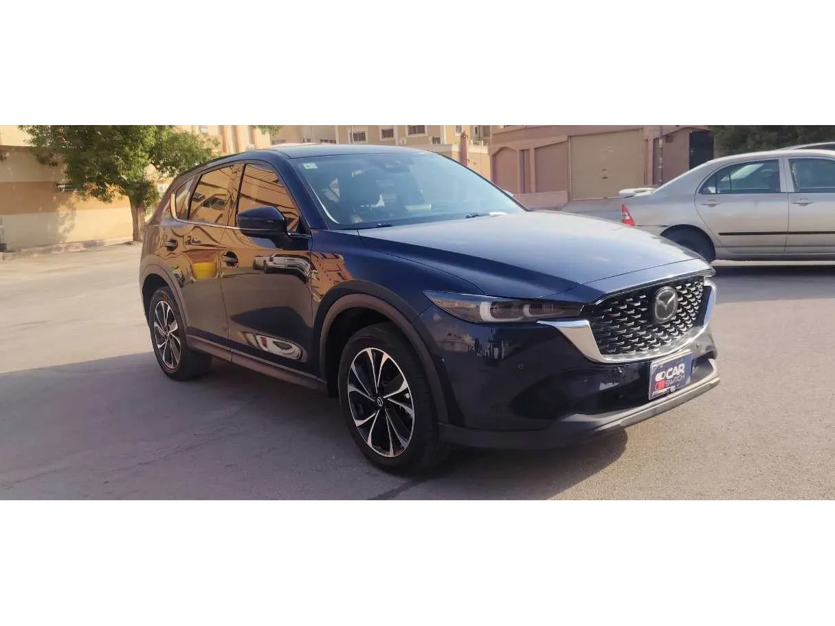 Car image 3