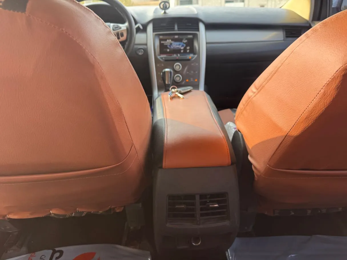 Car image 20