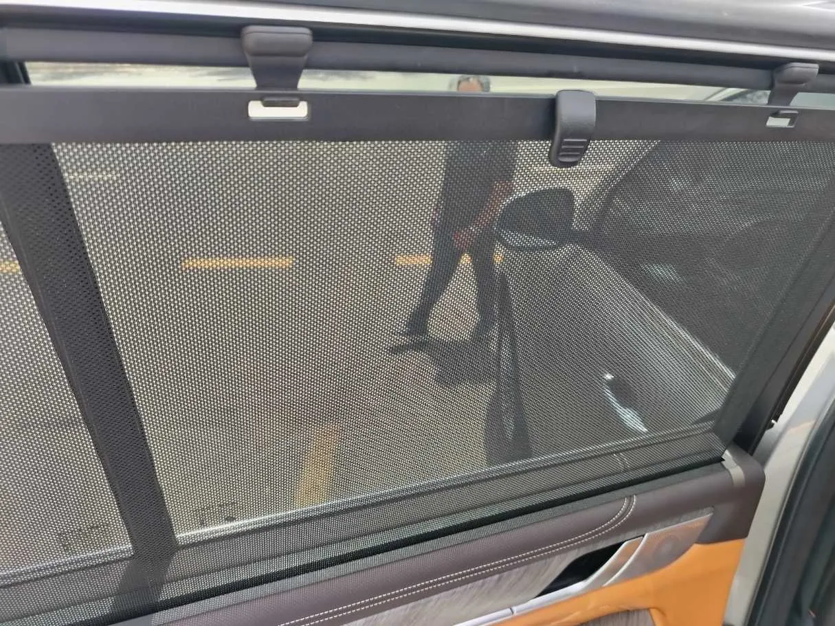 Car image 29
