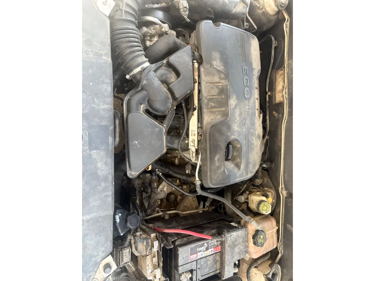 Car image 25