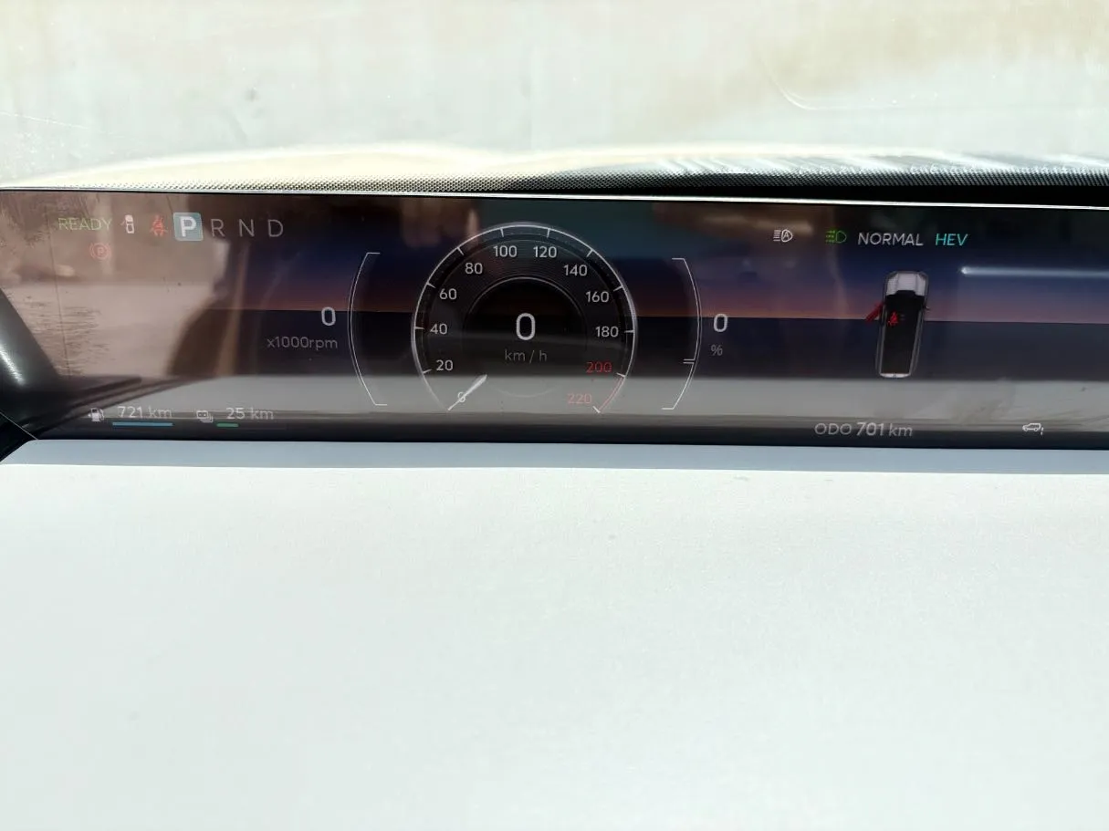 Car image 23