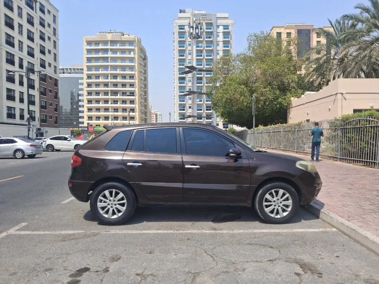 Car image 8