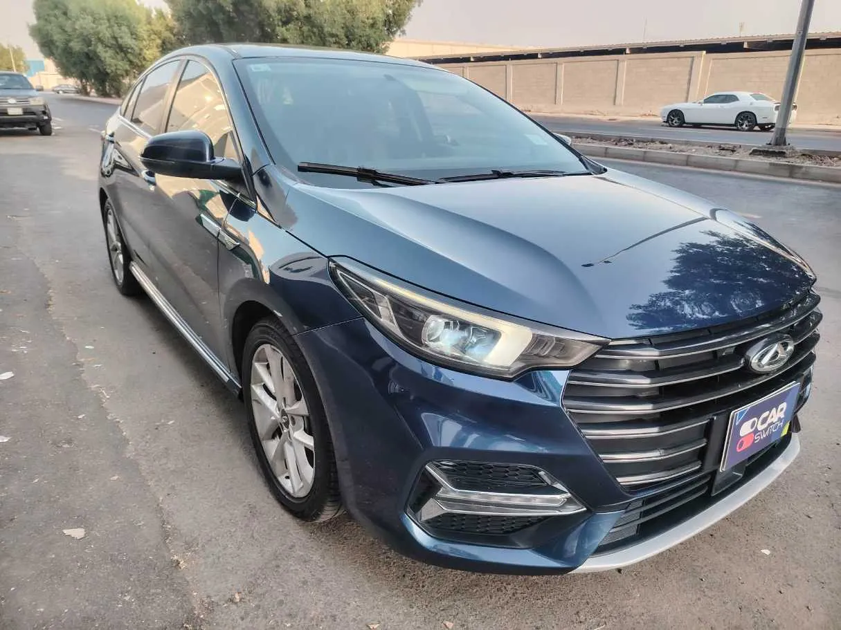 Car image 3
