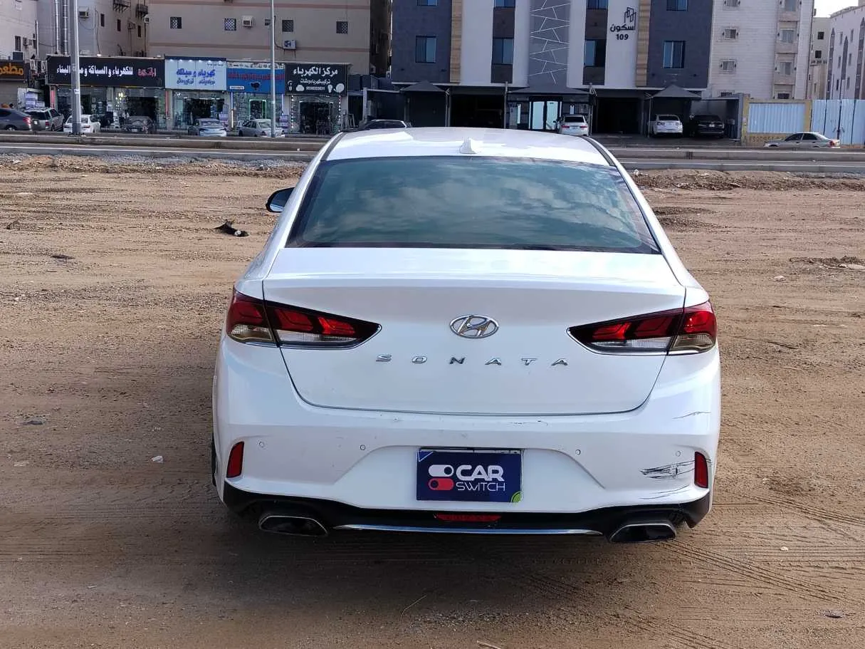 Car image 6