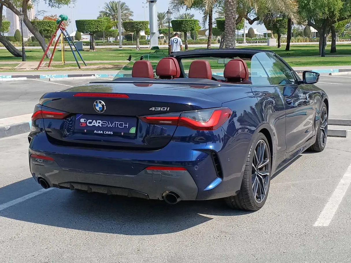 Car image 12