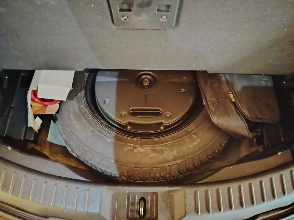 Car image 48
