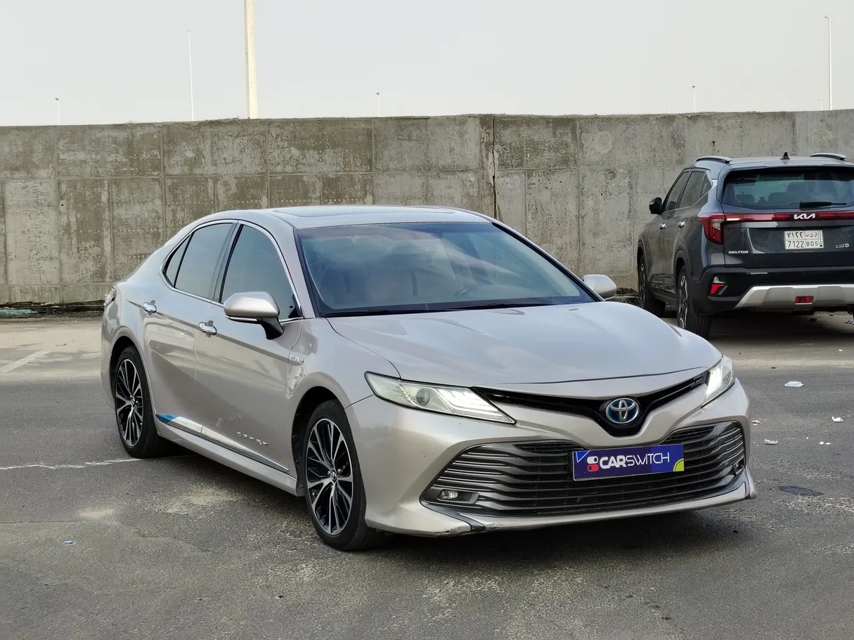 Car image 3