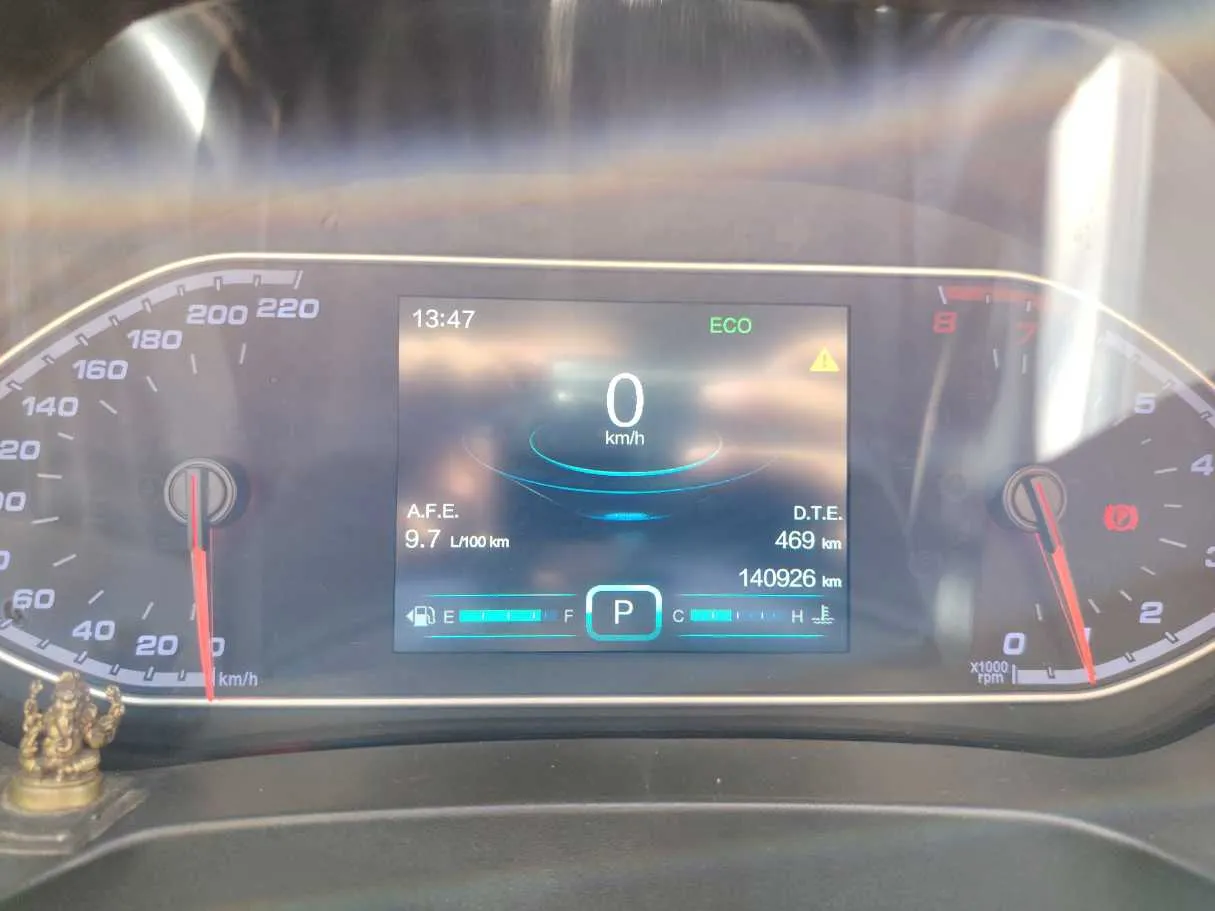 Car image 16