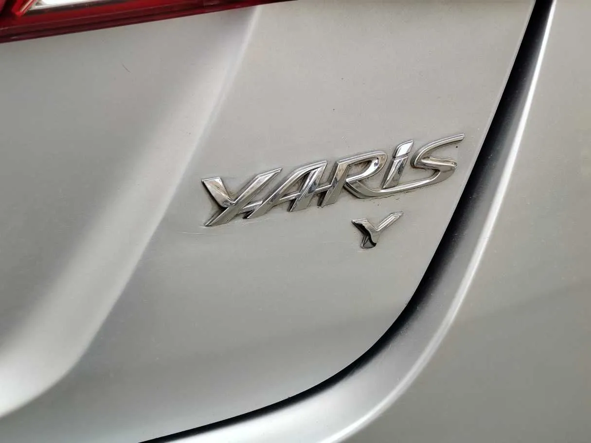 Car image 22