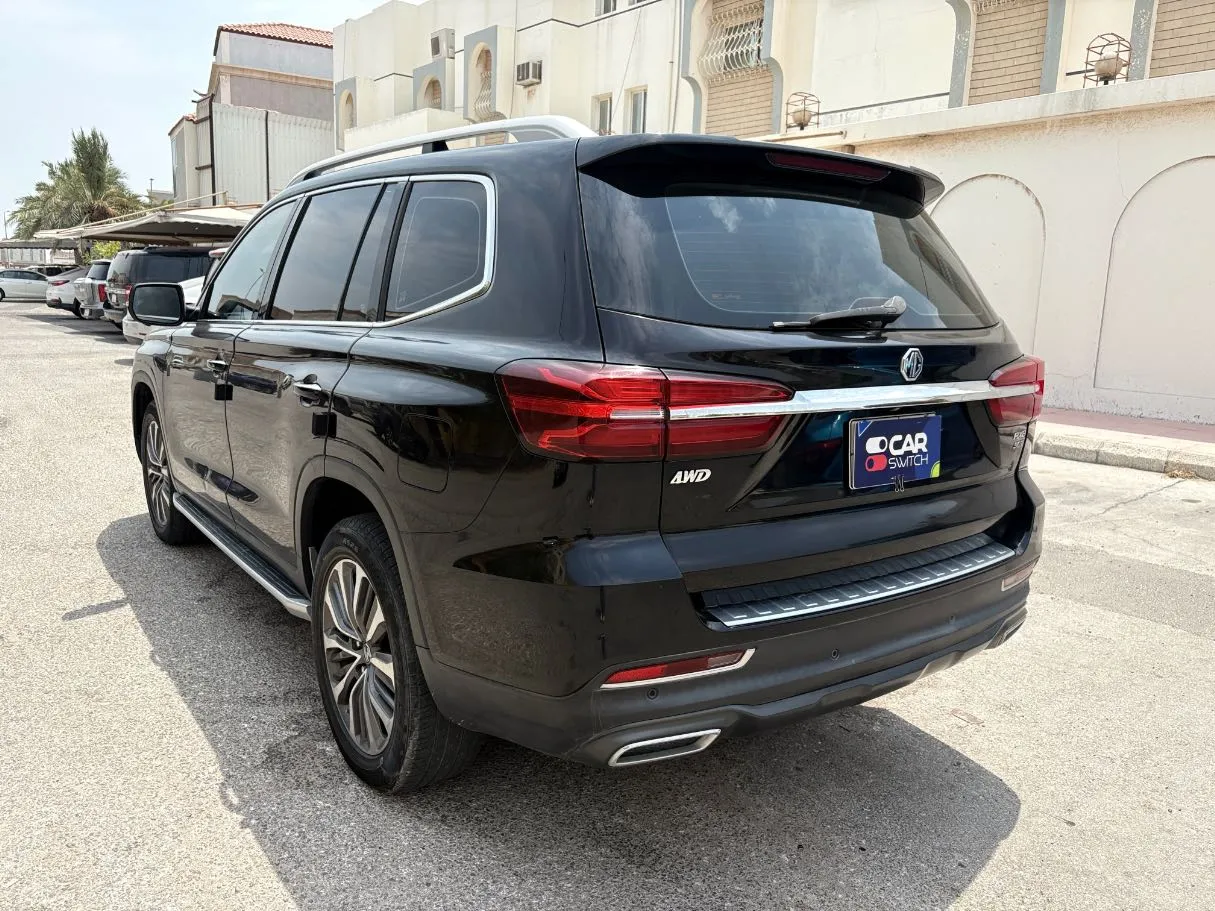 Car image 7