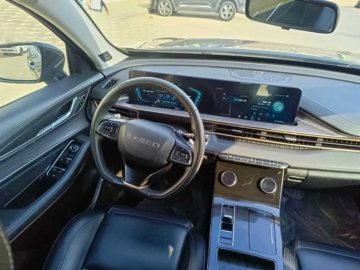 Car image 23