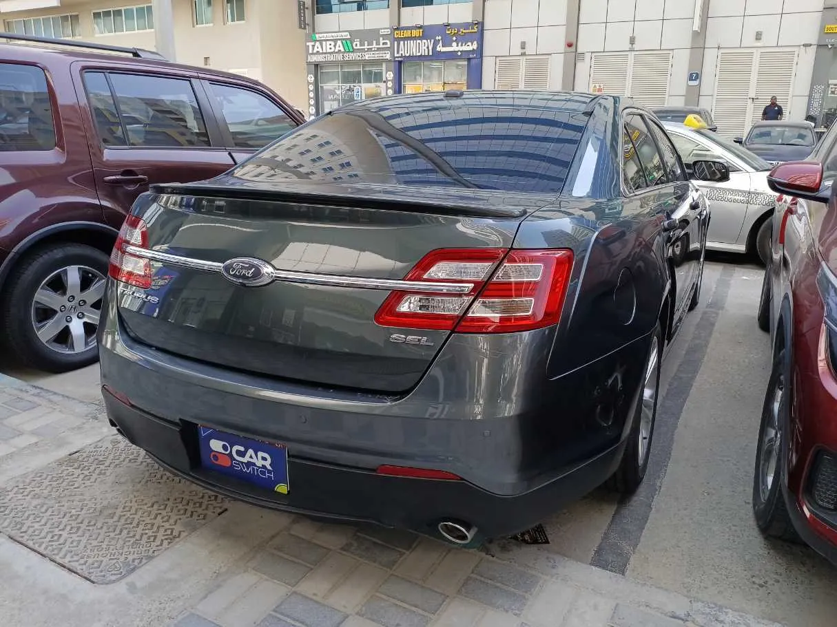Car image 5