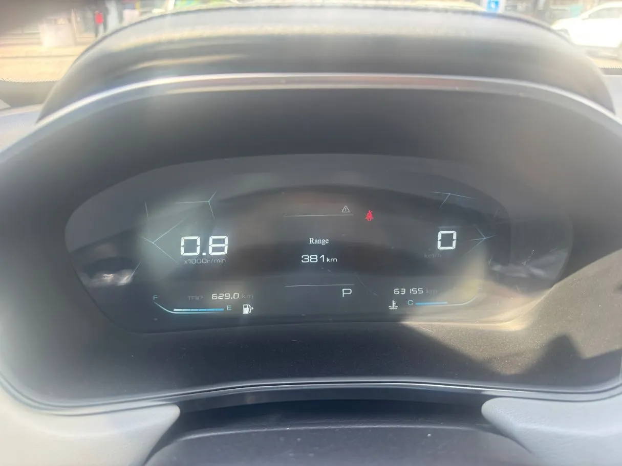Car image 18