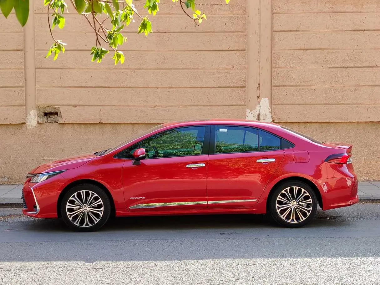 Car image 8