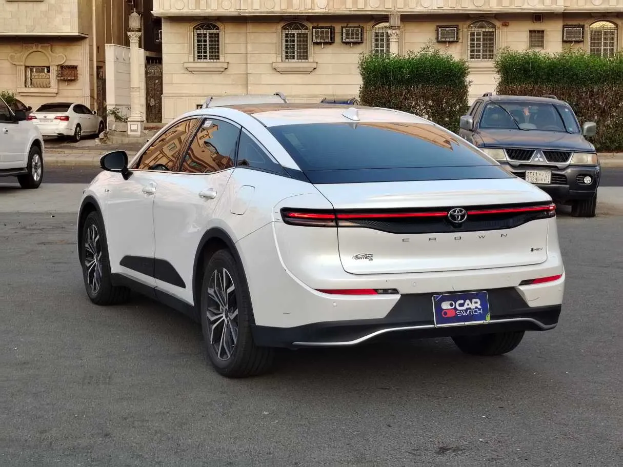 Car image 7