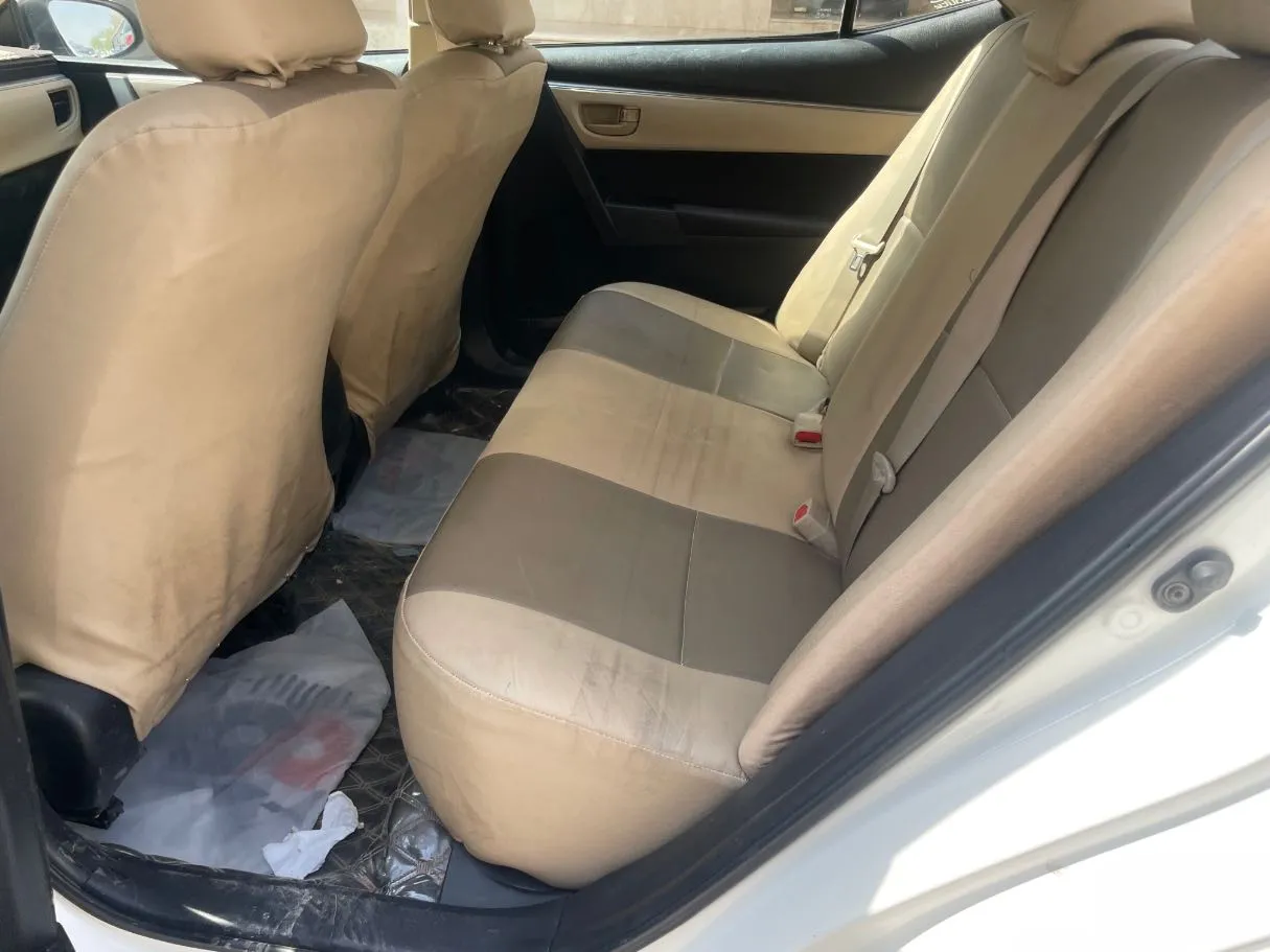 Car image 16