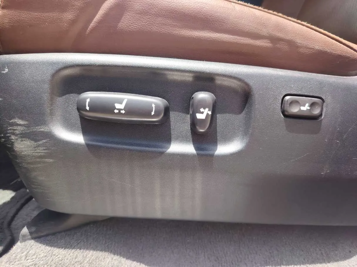 Car image 31