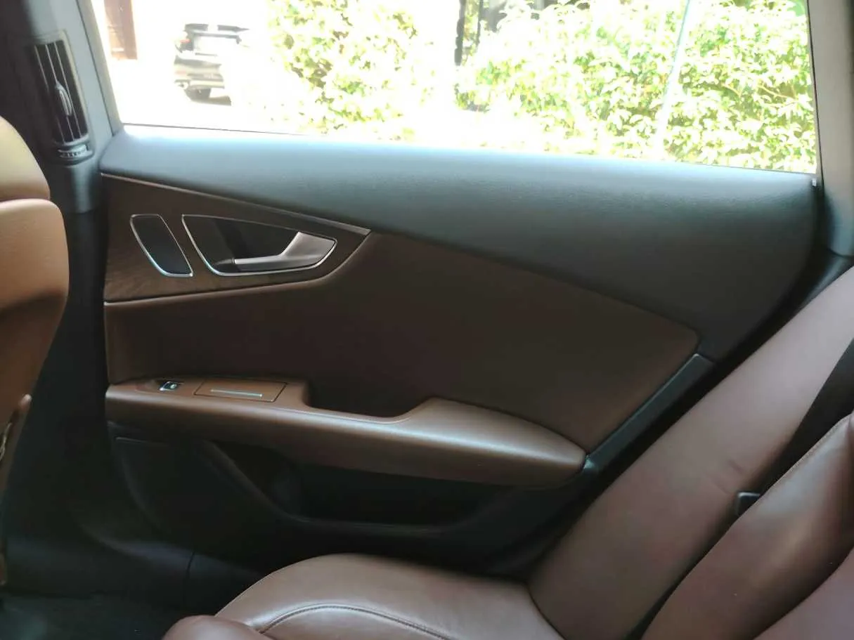 Car image 39