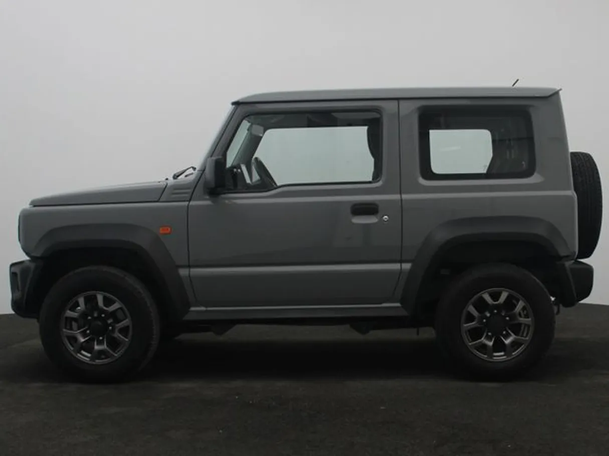 Car image 3