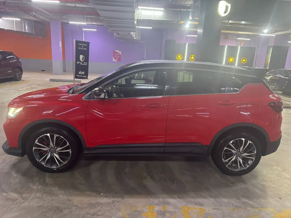 Car image 8