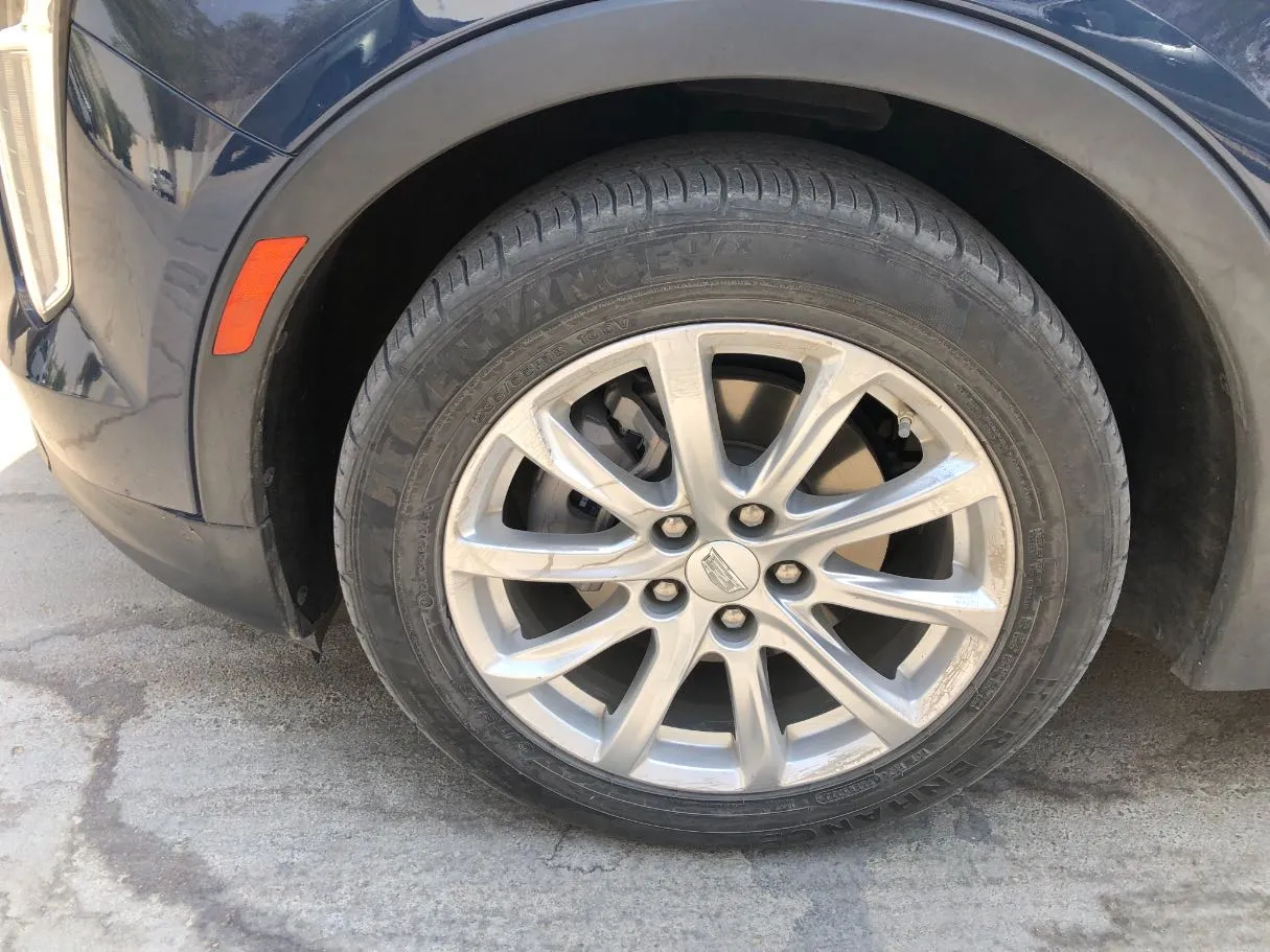 Car image 10