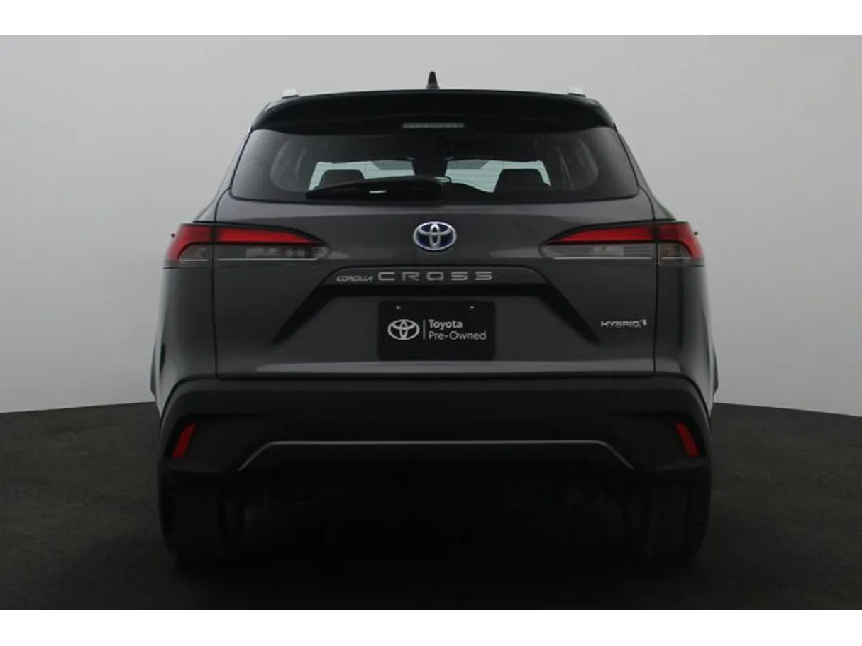 Car image 12