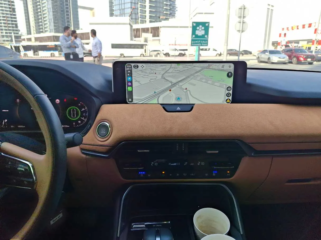 Car image 15