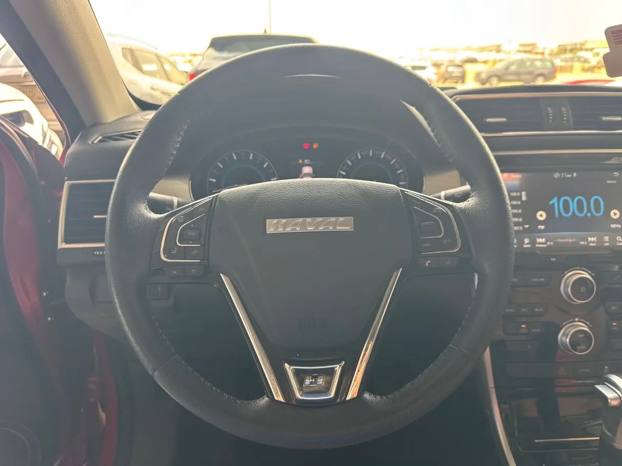 Car image 11