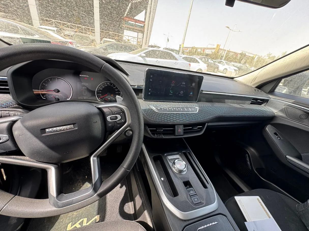 Car image 11