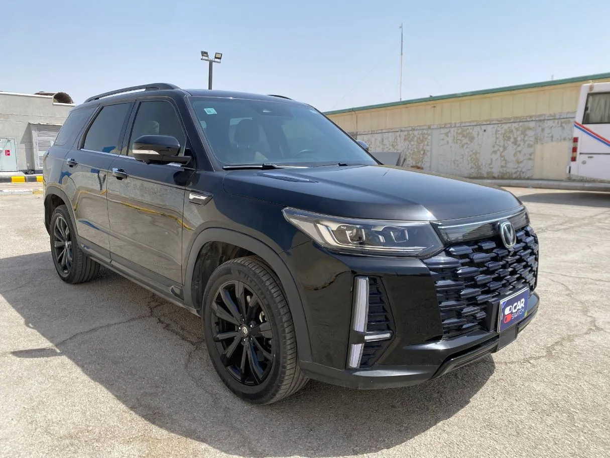 Car image 3