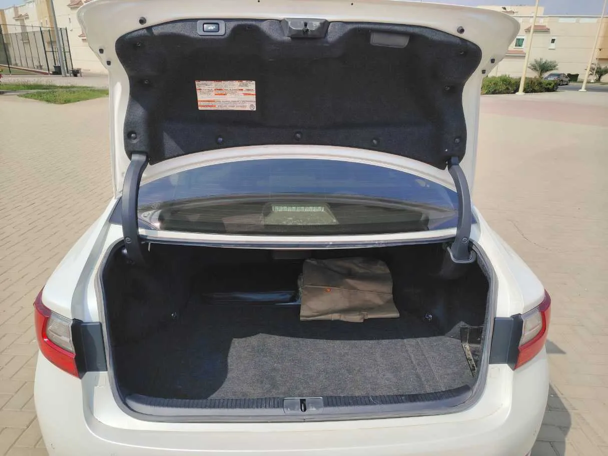 Car image 23