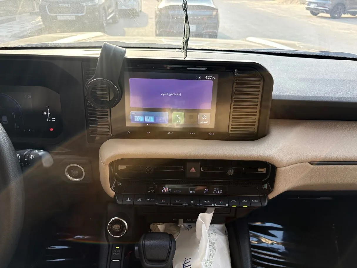 Car image 20