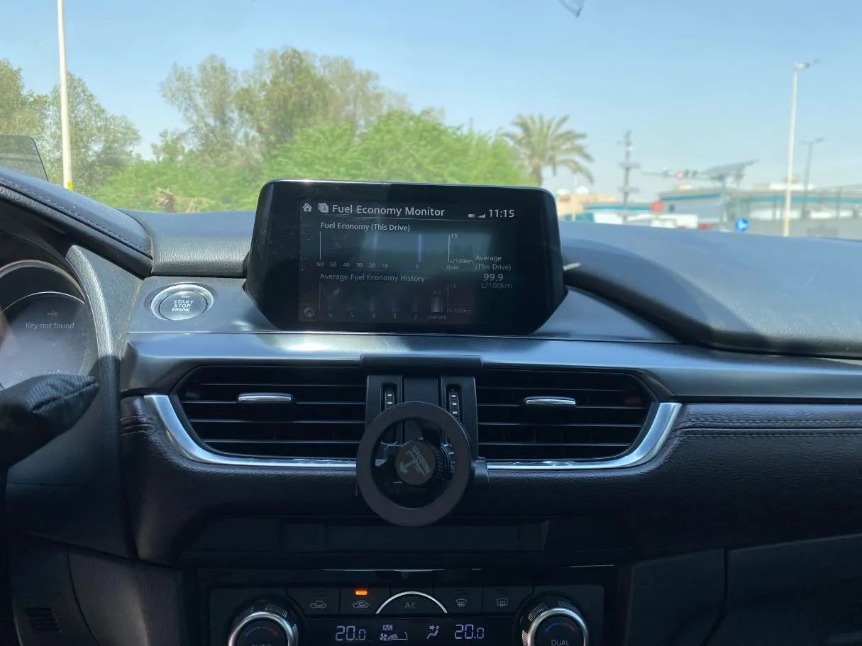 Car image 17