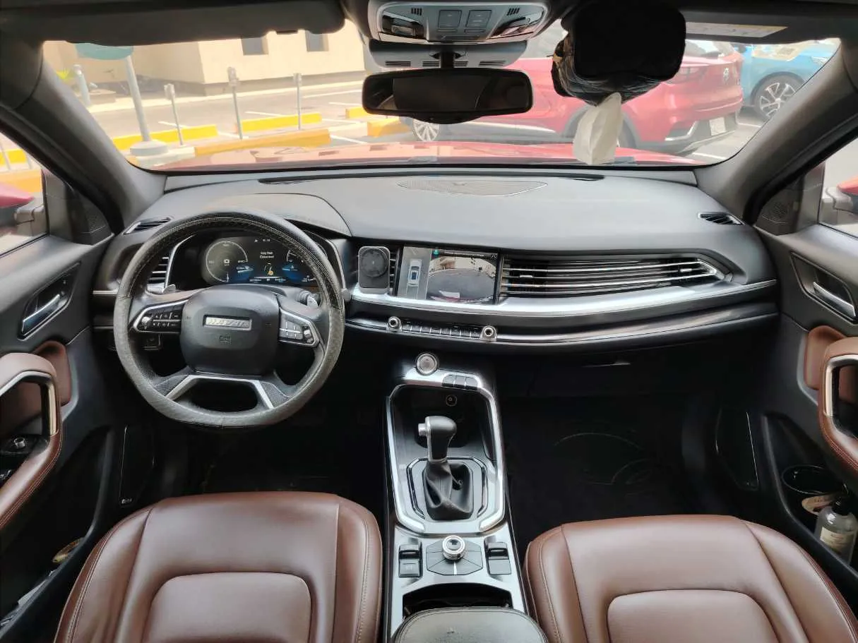 Car image 17