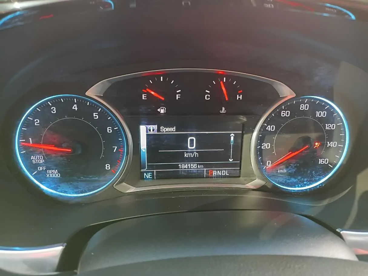 Car image 19