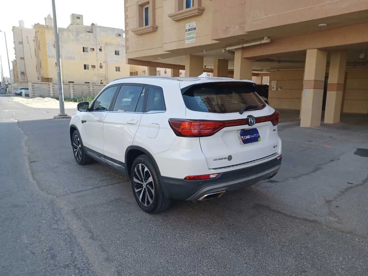 Car image 7