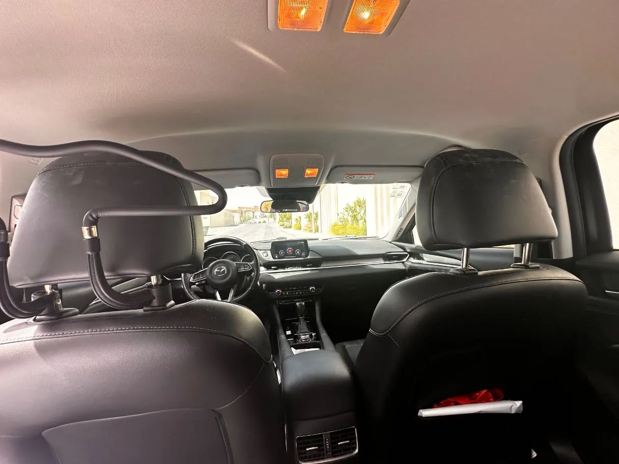 Car image 16