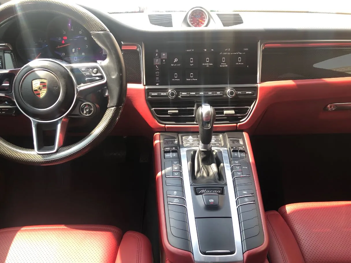 Car image 26