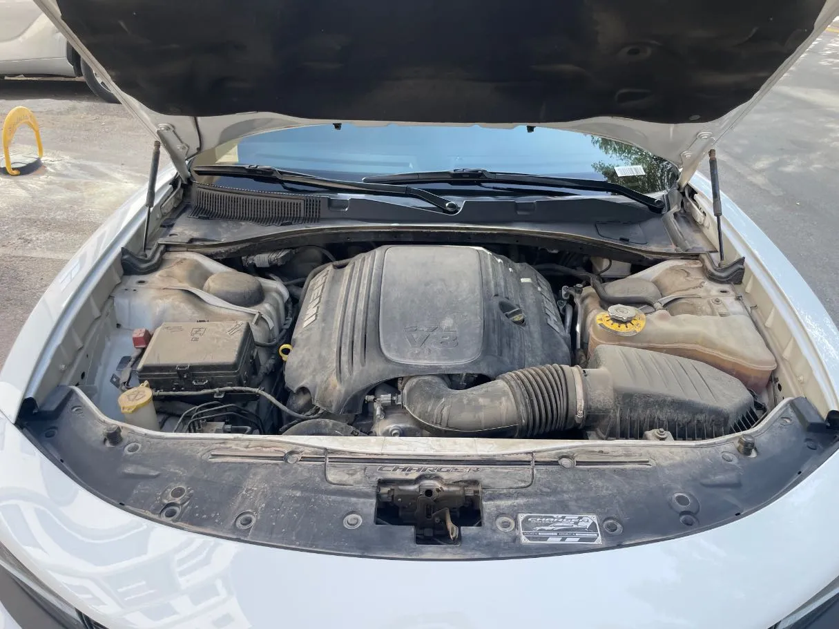 Car image 24