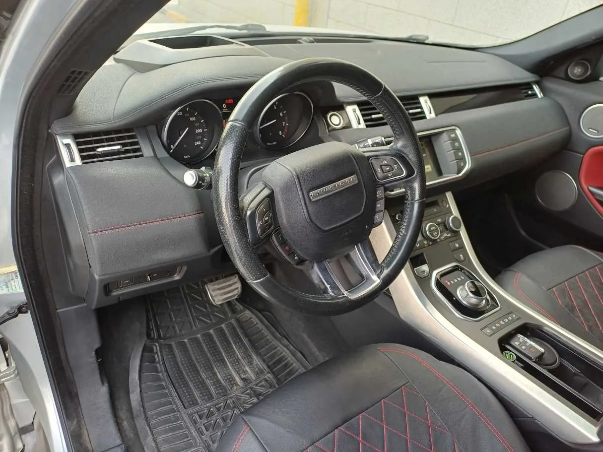 Car image 11