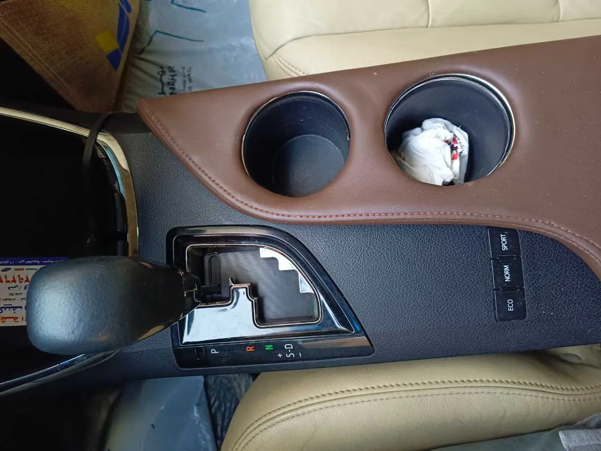 Car image 16