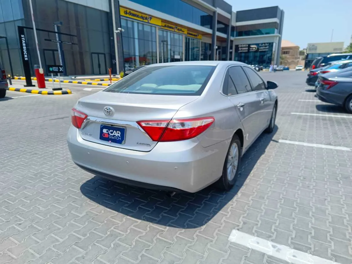 Car image 5