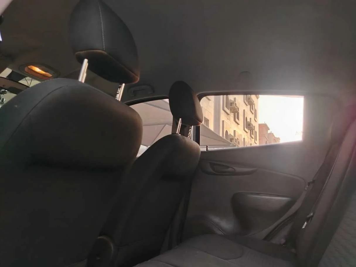 Car image 21