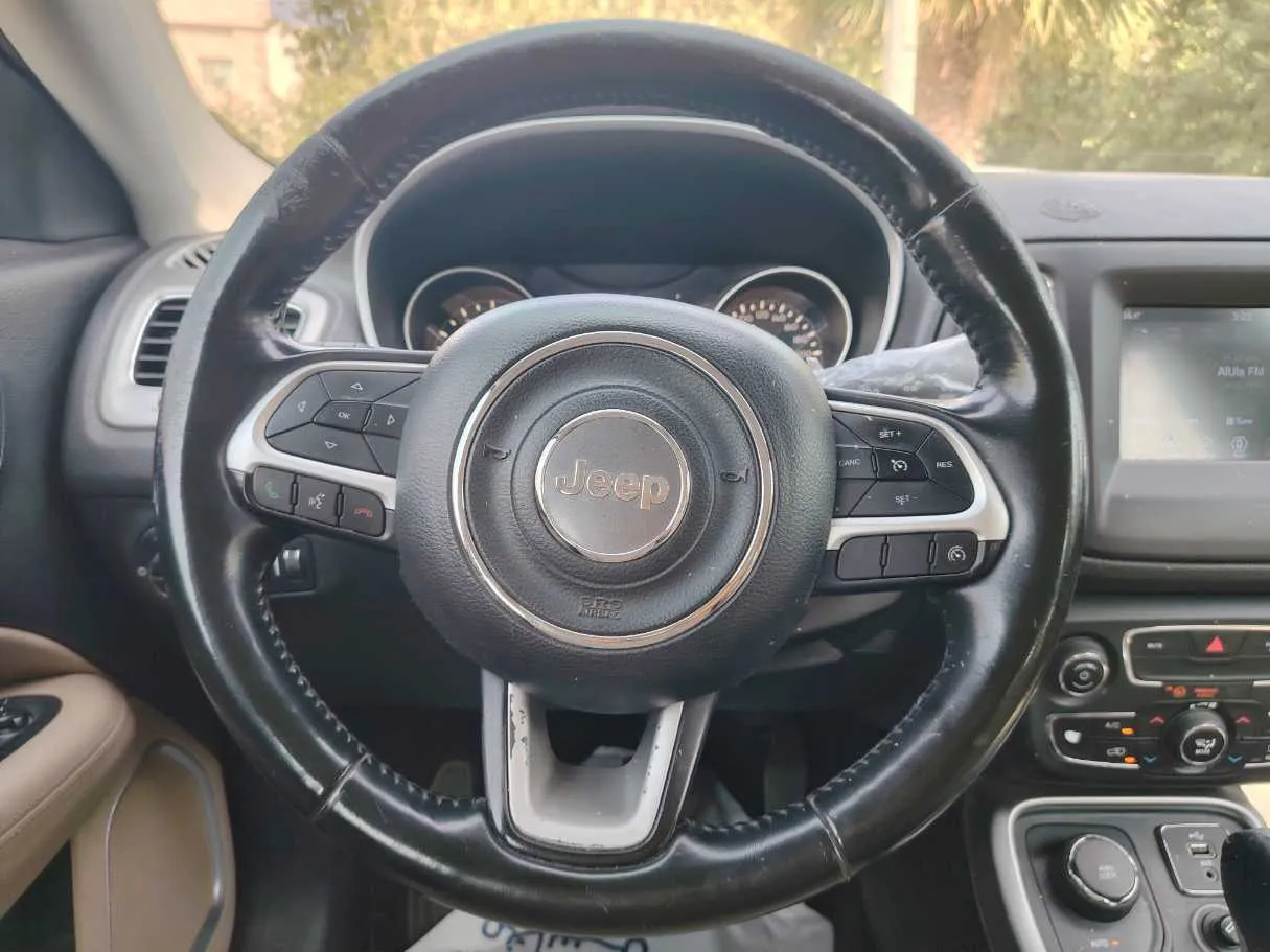 Car image 22
