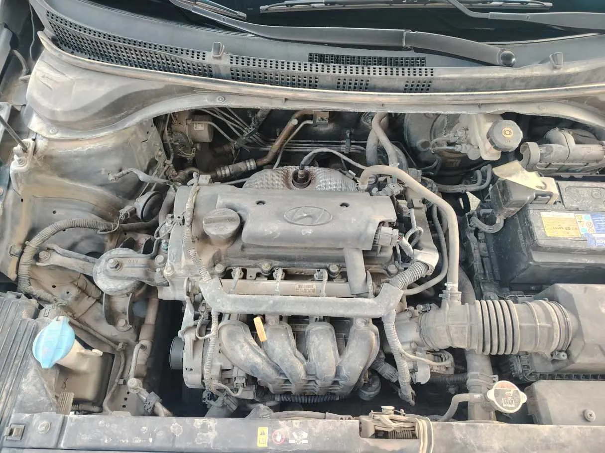 Car image 37