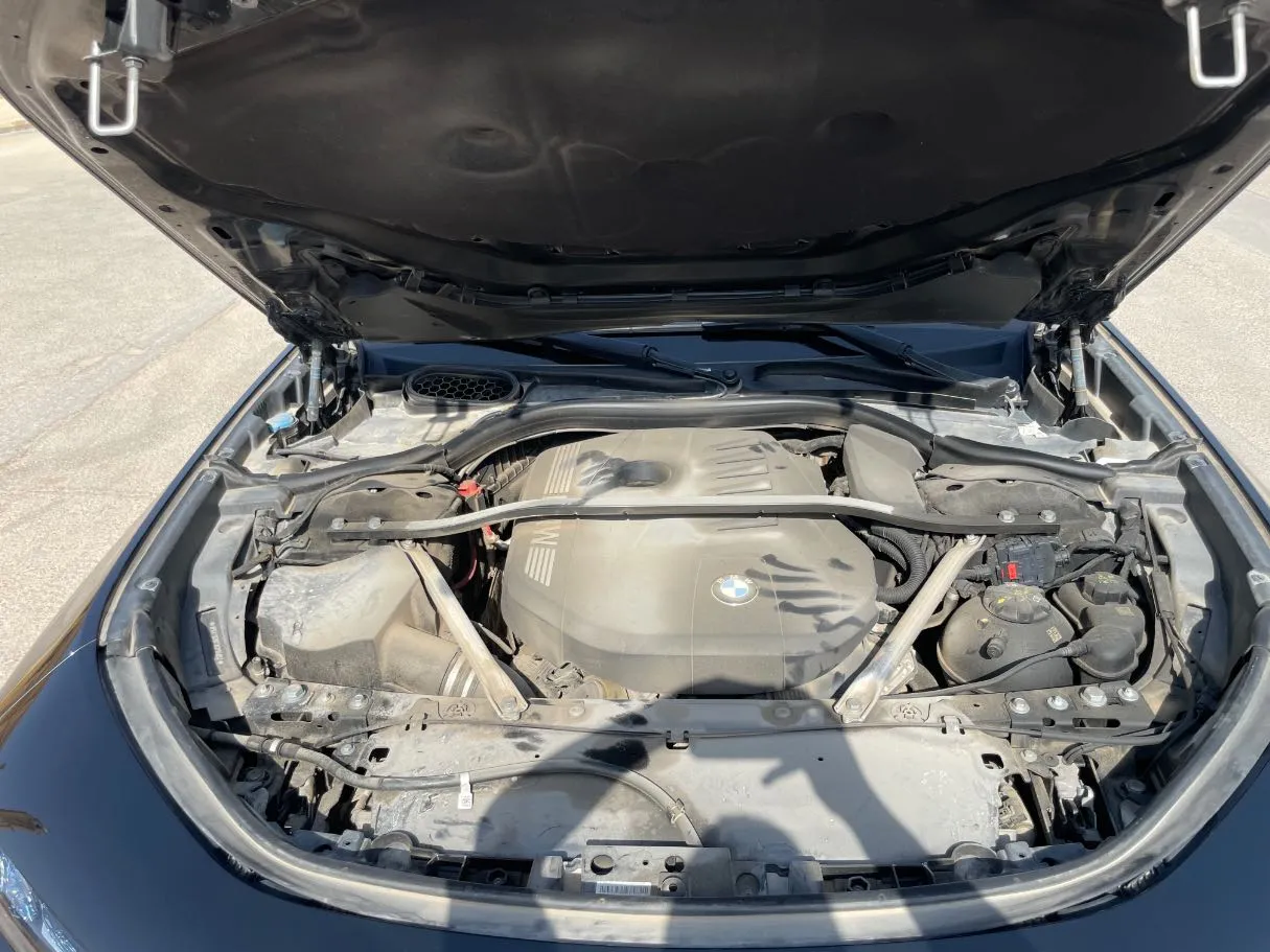 Car image 30