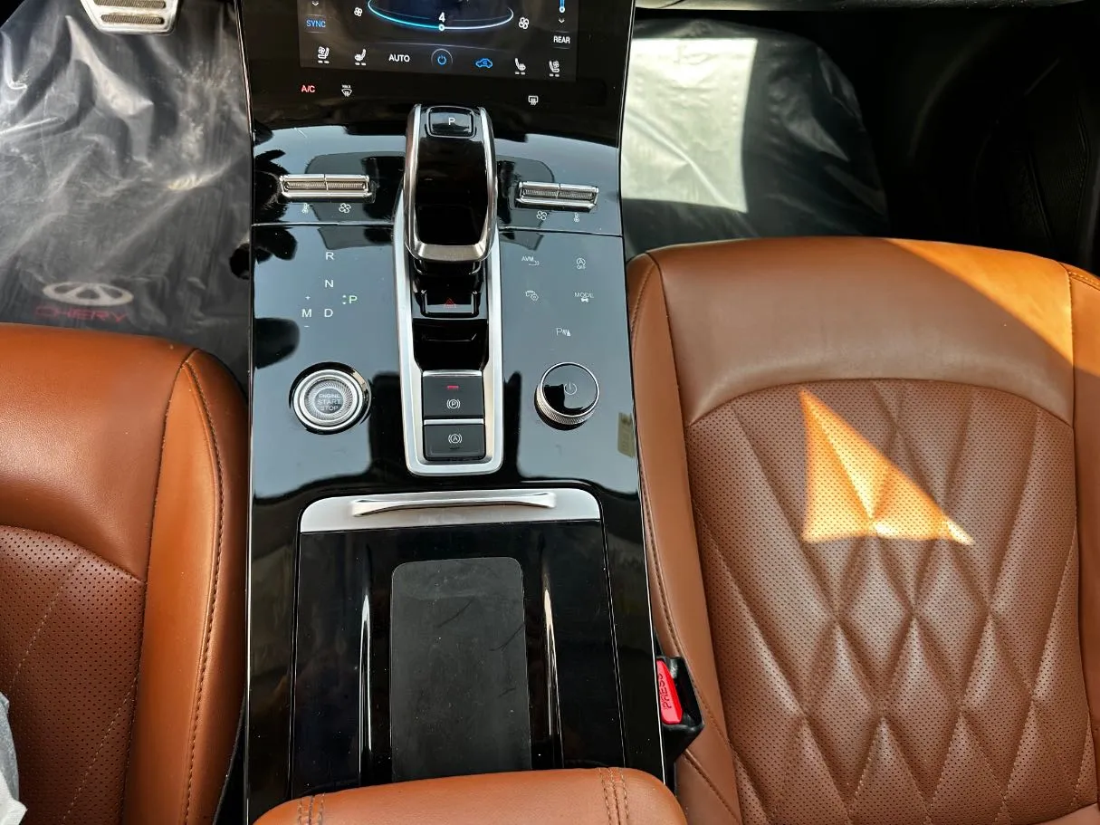 Car image 19